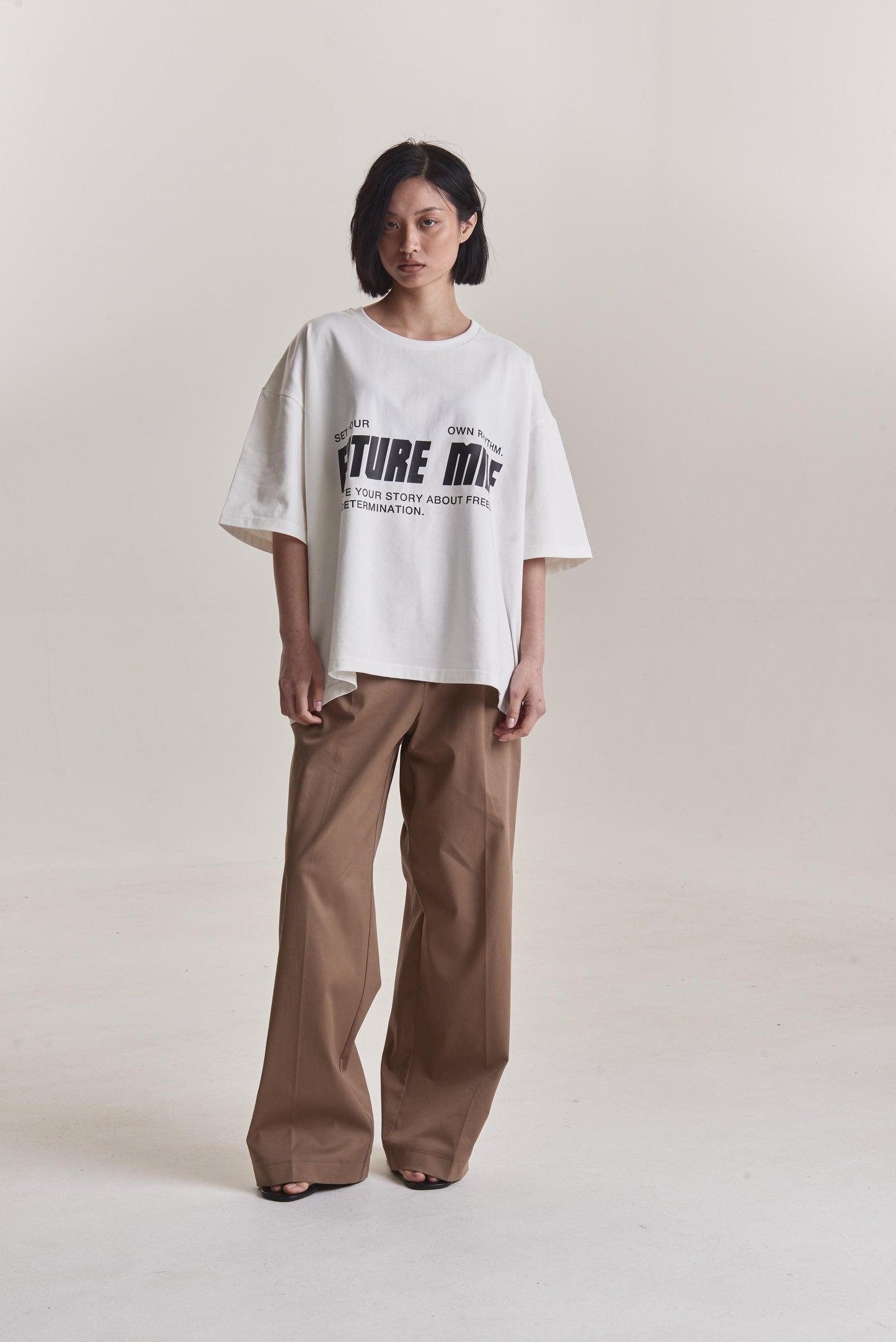 LIMITED T-SHIRT "FUTURE MILF" MILK