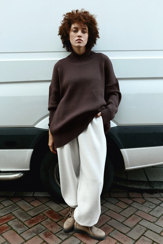 UNISEX SWEATER CHOCOLATE