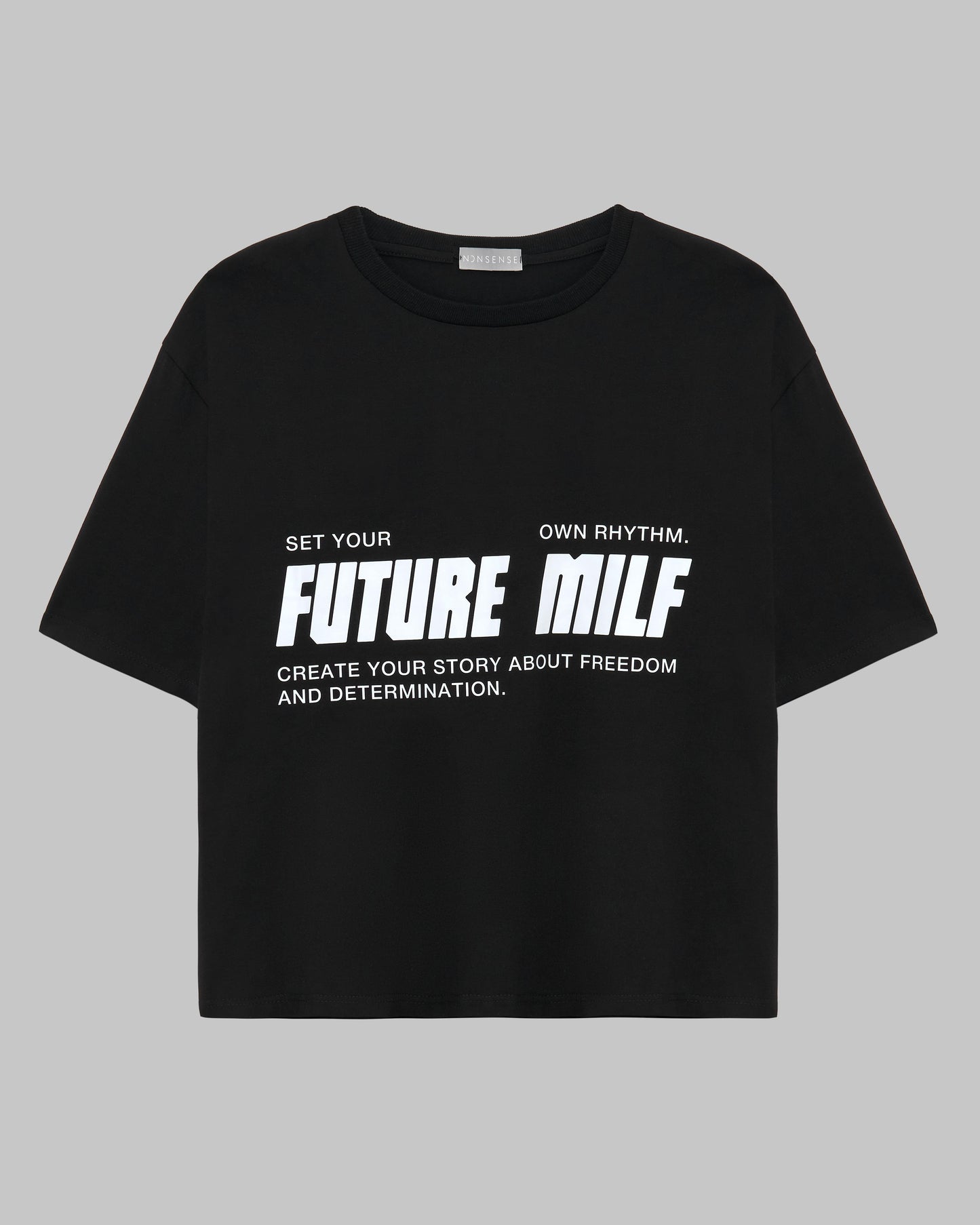 LIMITED T-SHIRT "FUTURE MILF" BLACK