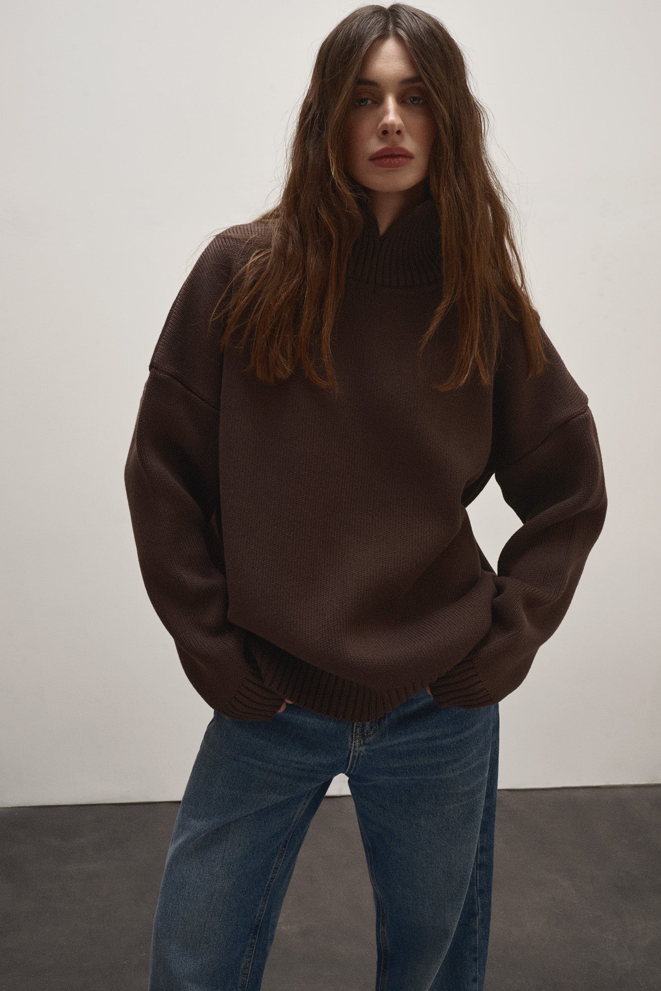 UNISEX SWEATER CHOCOLATE