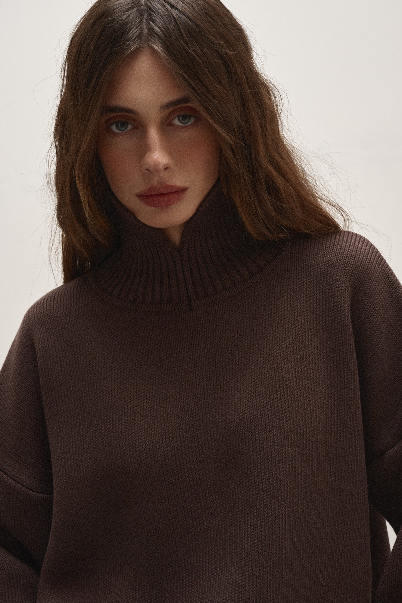 UNISEX SWEATER CHOCOLATE