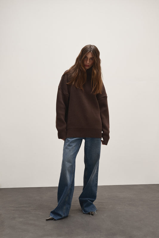 UNISEX SWEATER CHOCOLATE