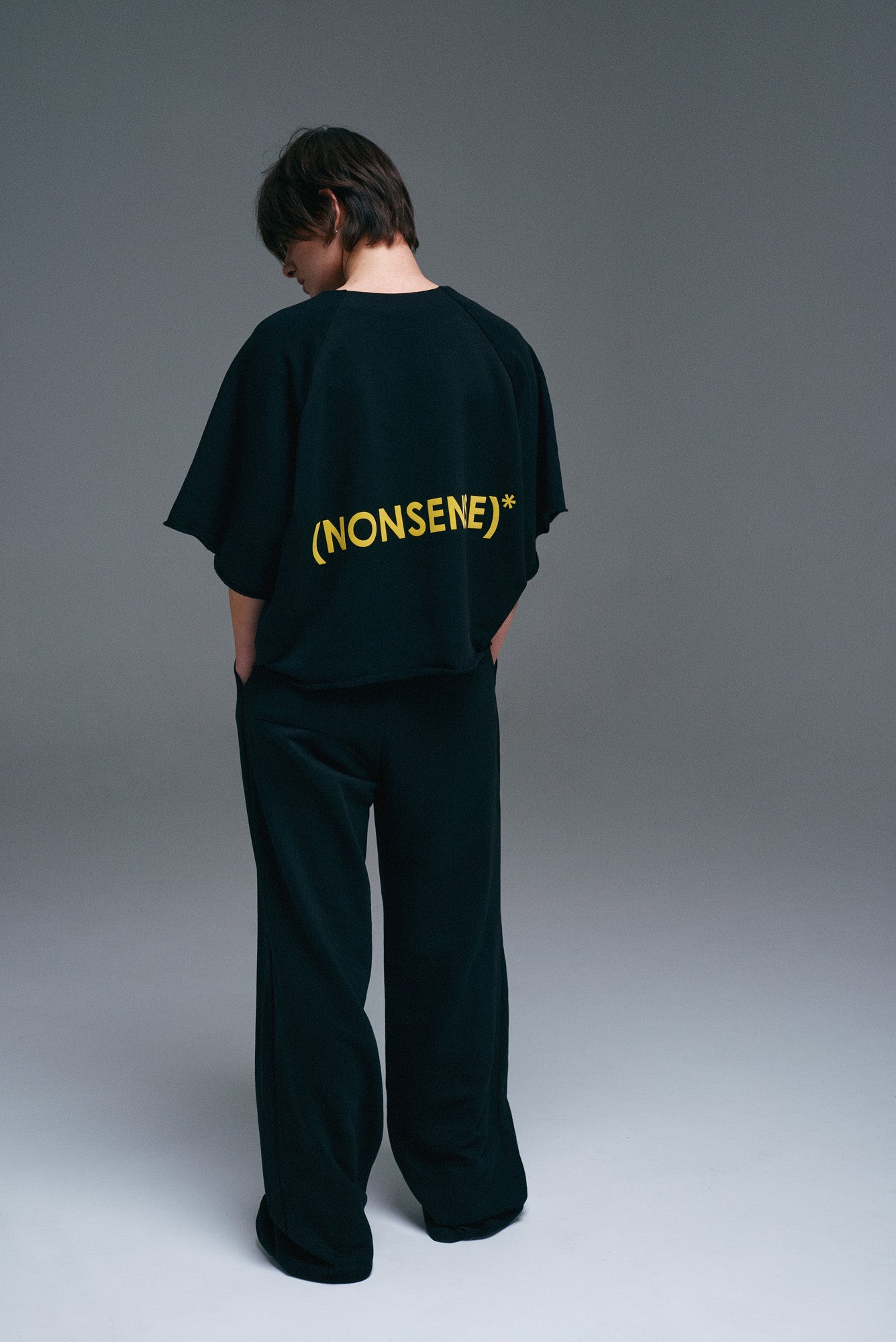 CROPPED T-SHIRT NONSENSE *BLACK