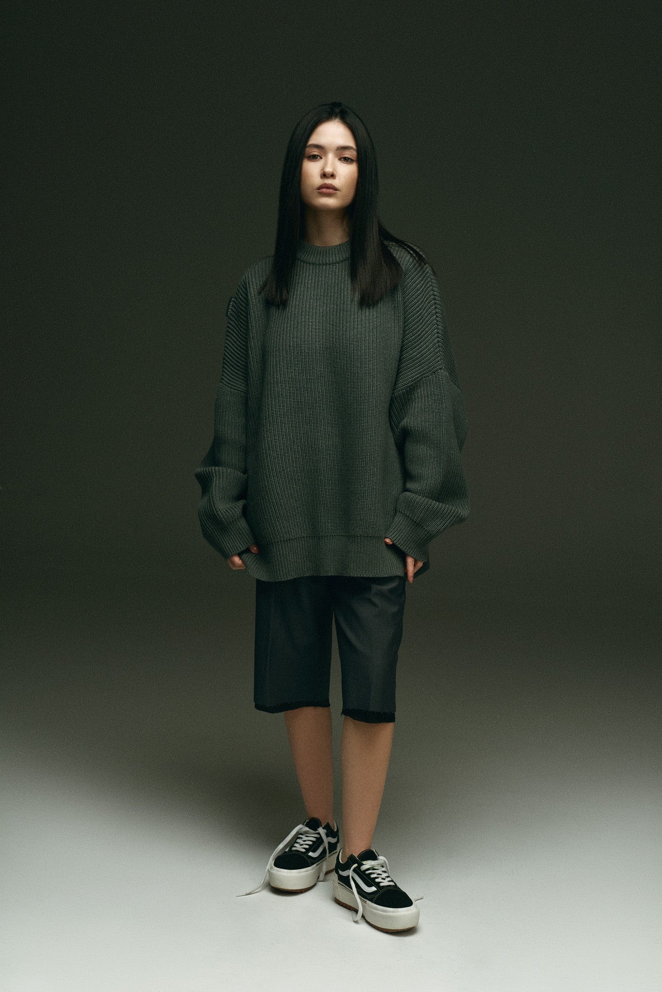 BASIC UNISEX SWEATER GREY-GREEN