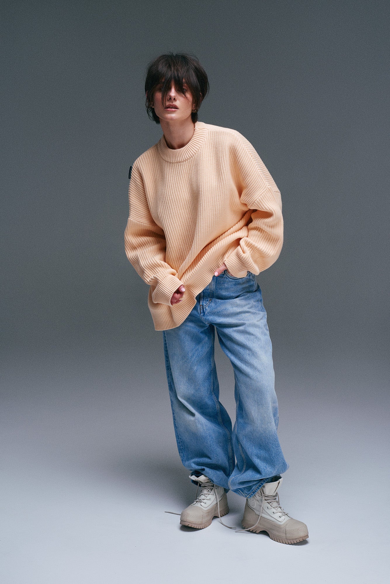 BASIC UNISEX SWEATER CREAMY