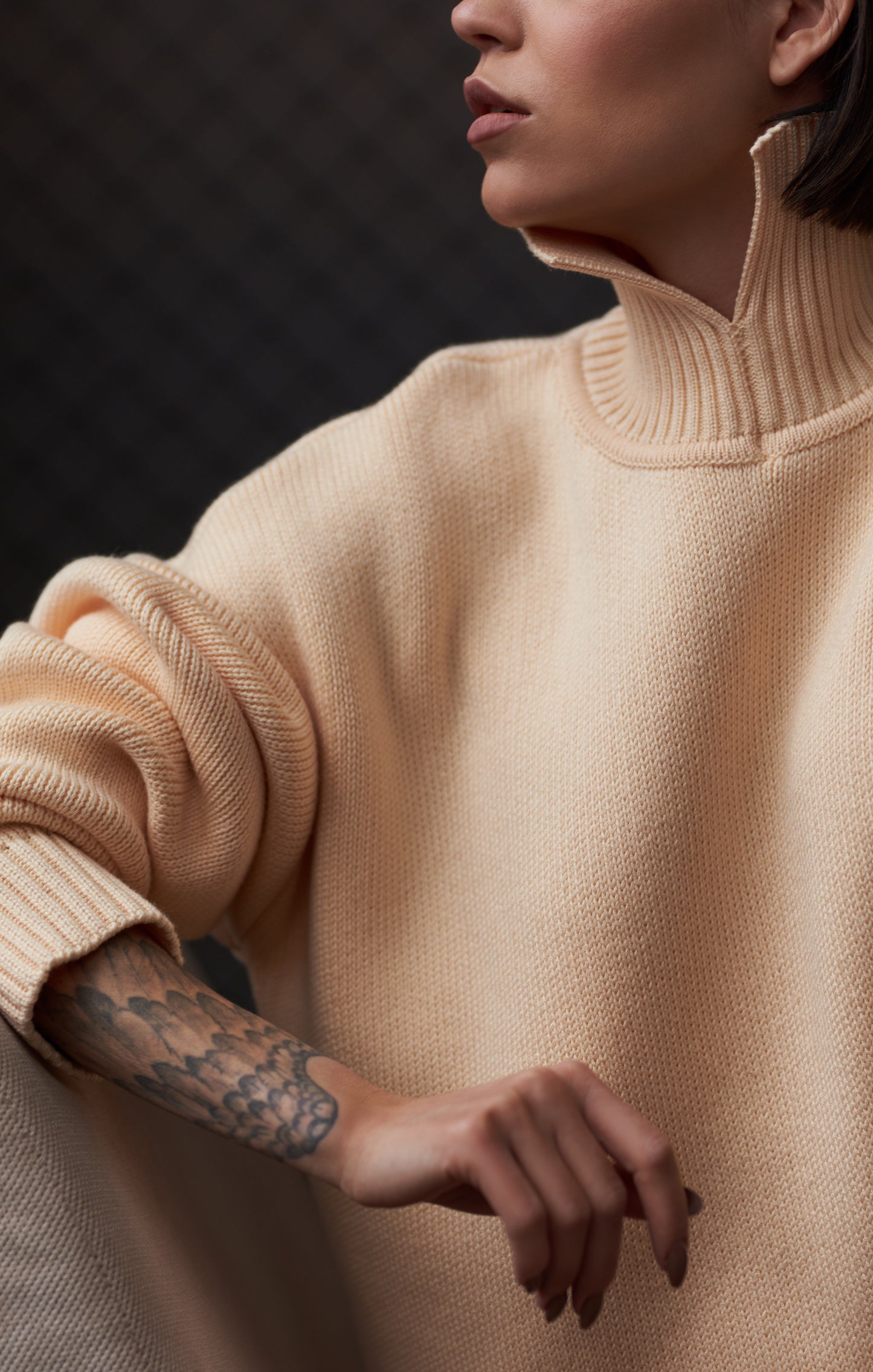 UNISEX SWEATER CREAMY