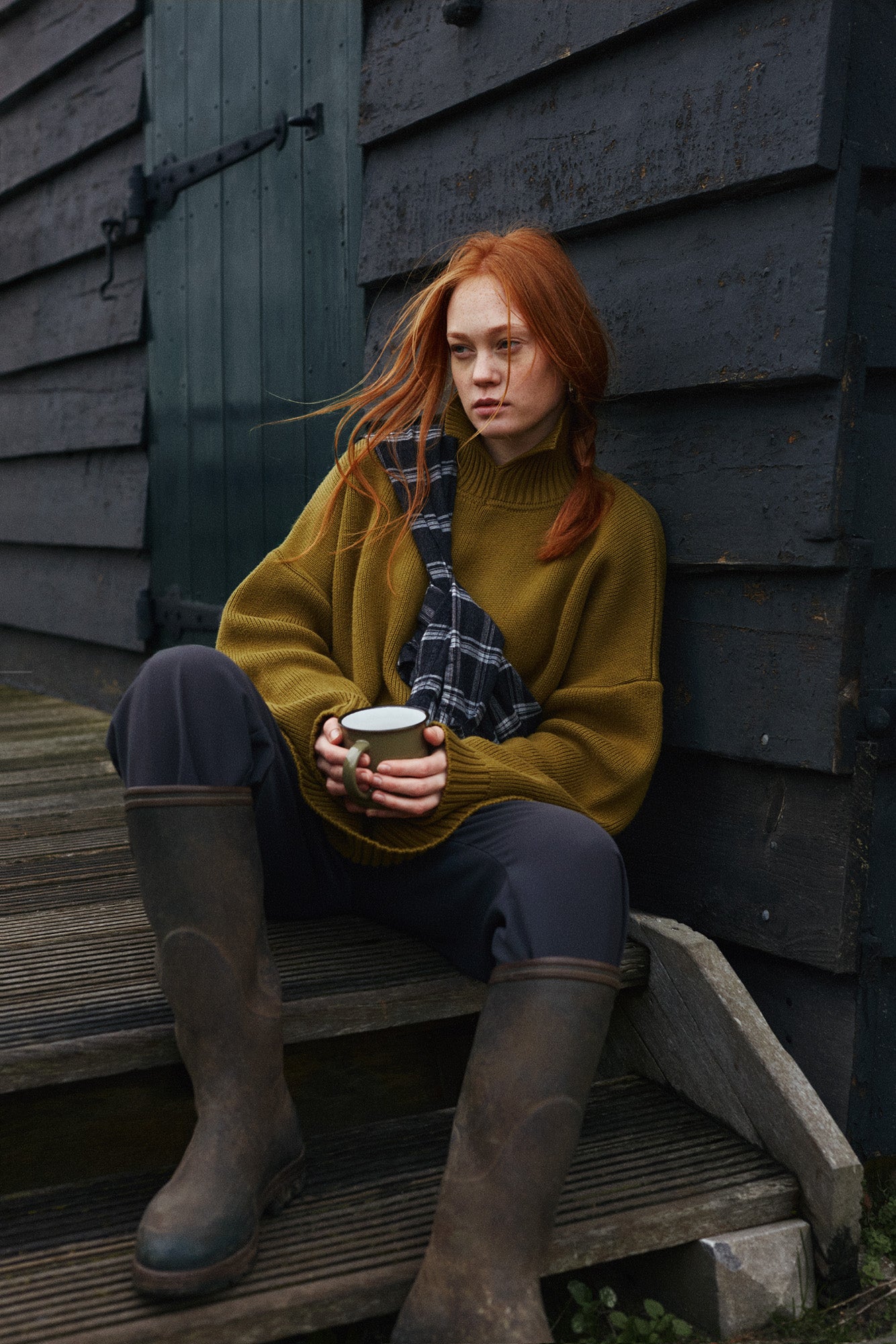 UNISEX SWEATER OLIVE