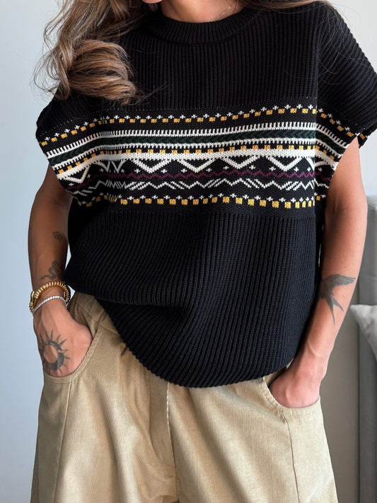 MULTICOLOR OVERSIZED KNITTED VEST