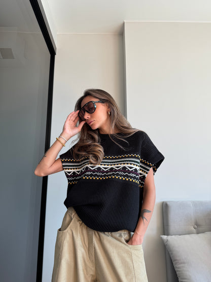 MULTICOLOR OVERSIZED KNITTED VEST