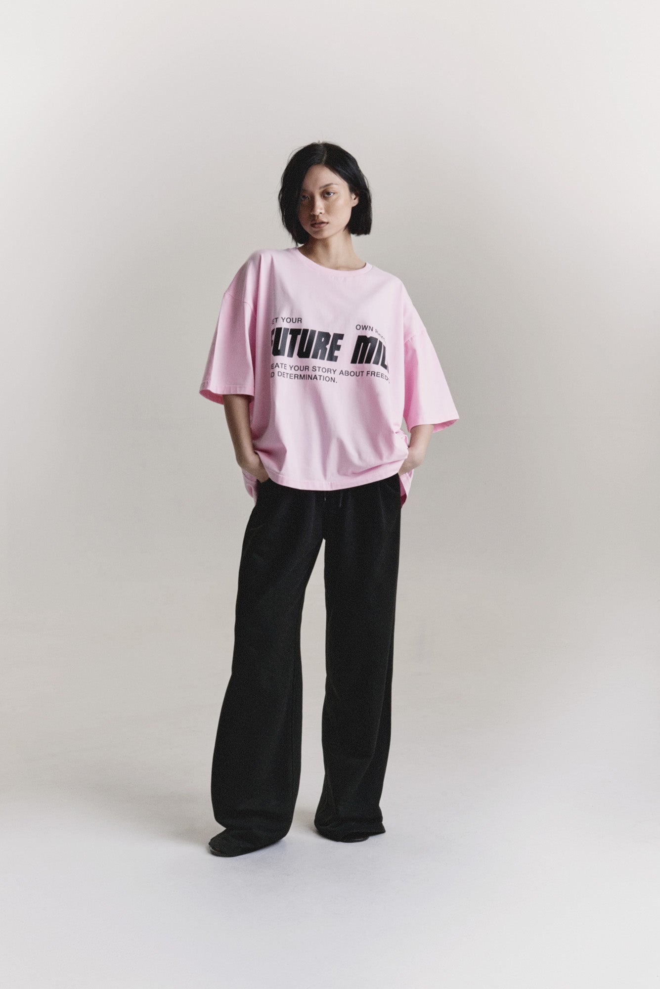 LIMITED T-SHIRT "FUTURE MILF" LIGHT PINK