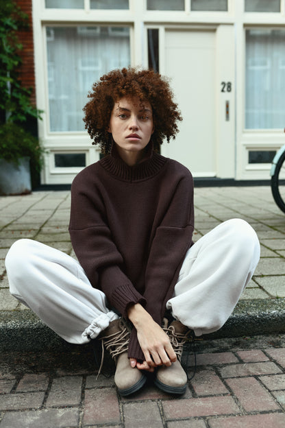 UNISEX SWEATER CHOCOLATE