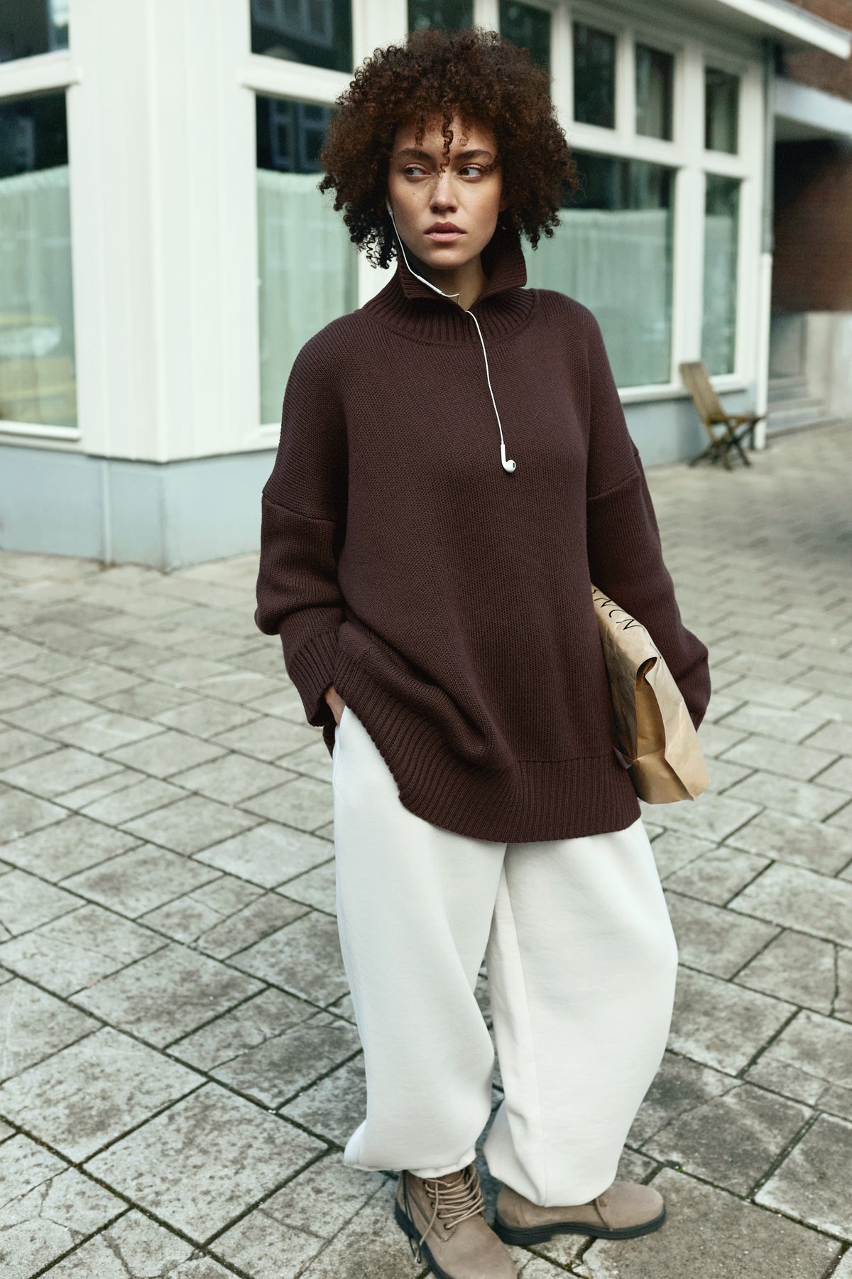 UNISEX SWEATER CHOCOLATE
