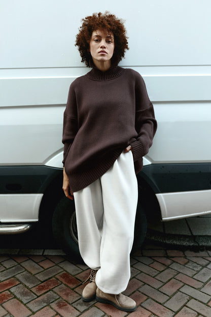 UNISEX SWEATER CHOCOLATE
