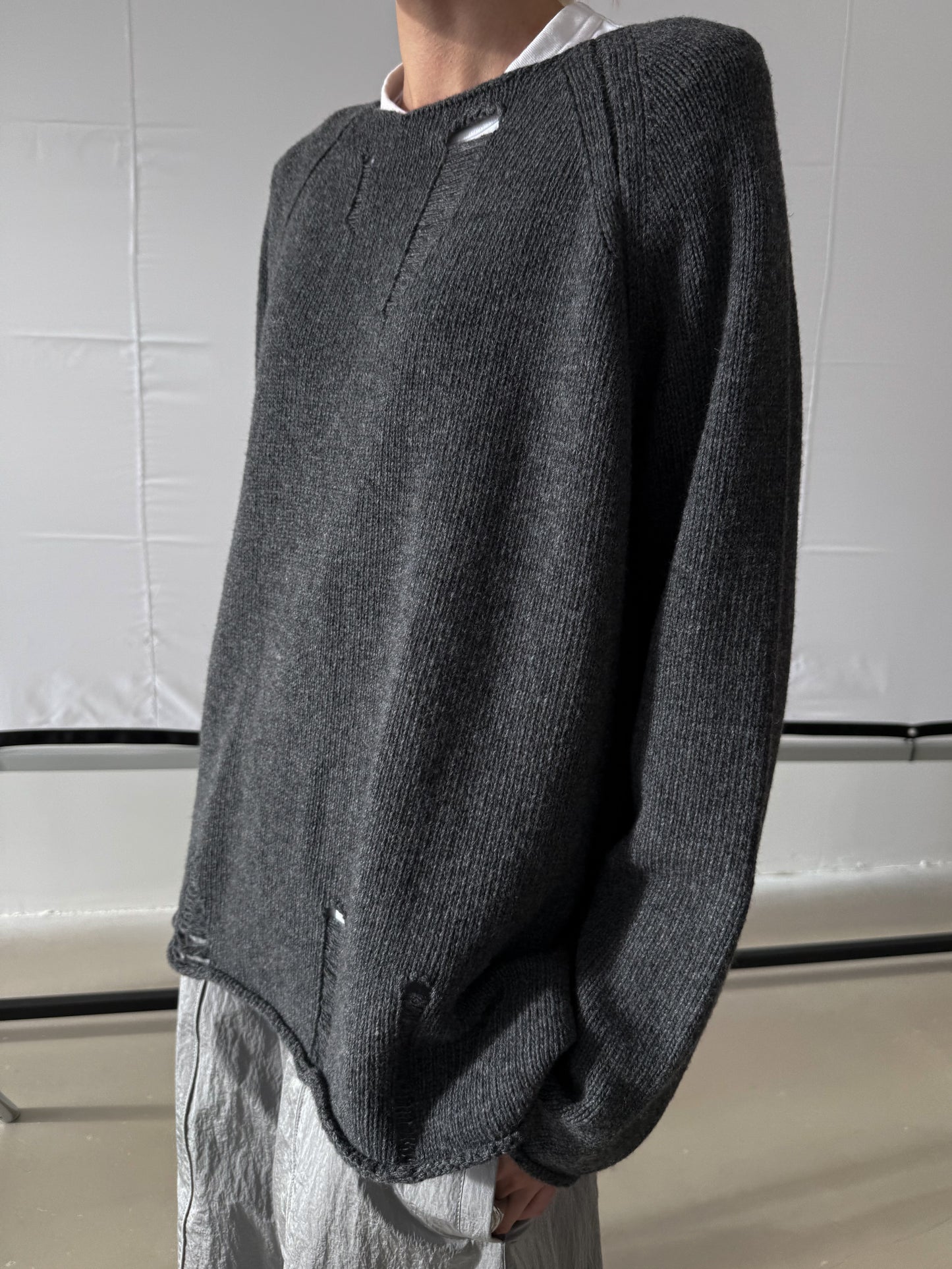 WOOL RAGGED SWEATER GREY