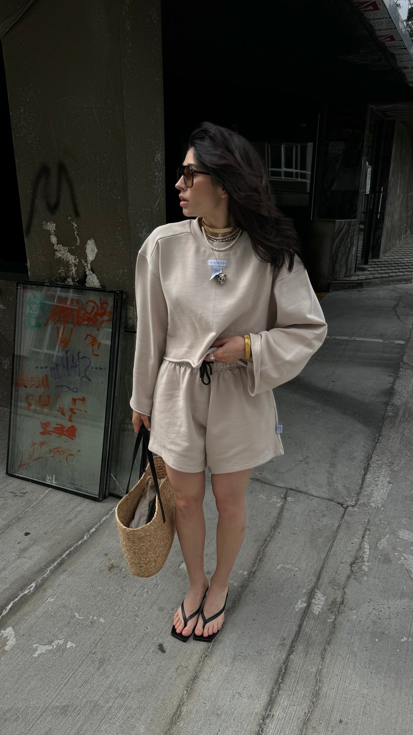 OVERSIZED CROPPED SWEATSHIRT BEIGE