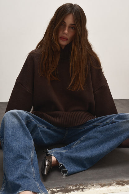 UNISEX SWEATER CHOCOLATE