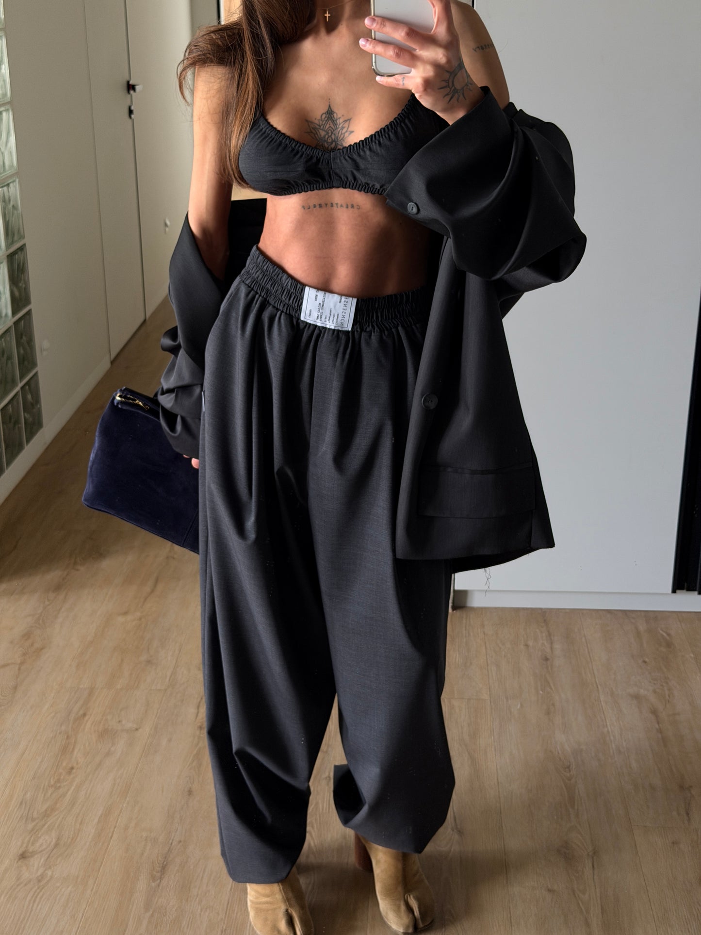 DARK GREY TOP