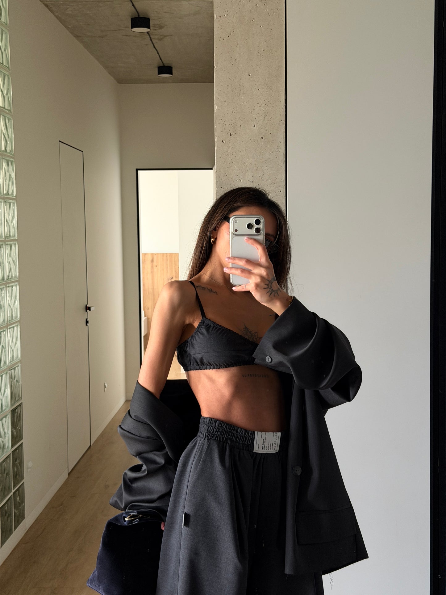DARK GREY TOP