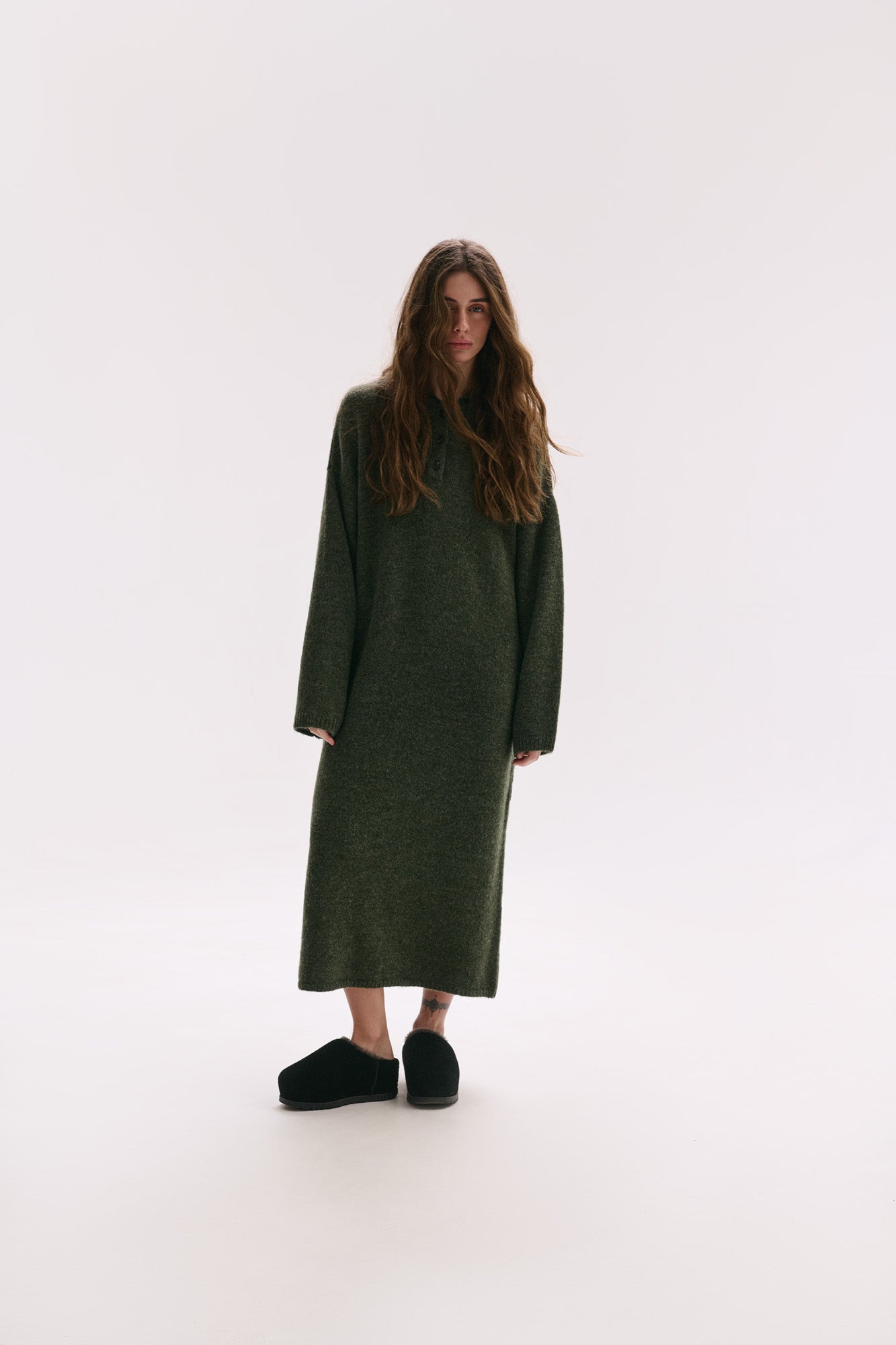 OVERSIZED KNITTED DRESS POLO OLIVE