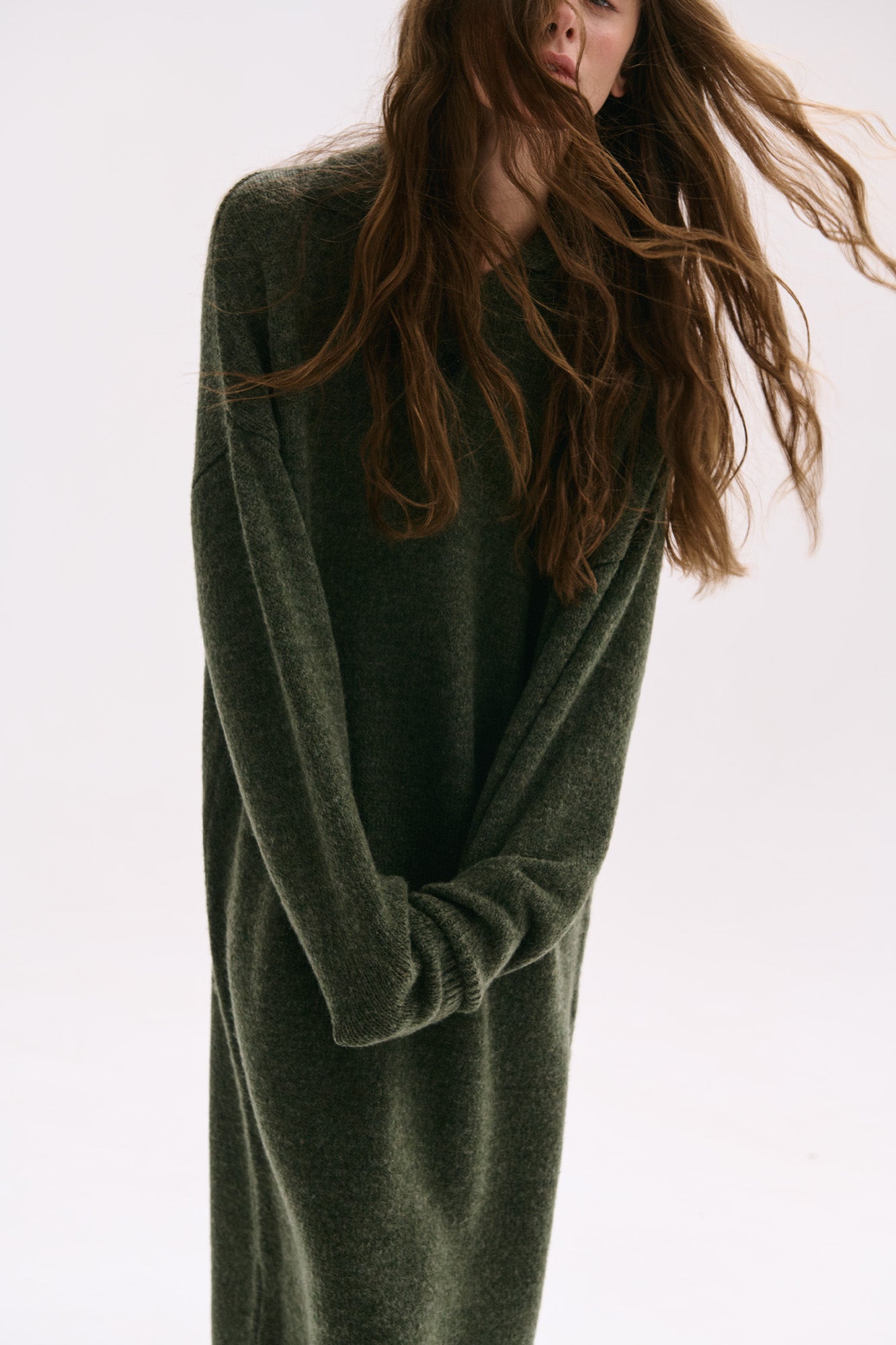 OVERSIZED KNITTED DRESS POLO OLIVE