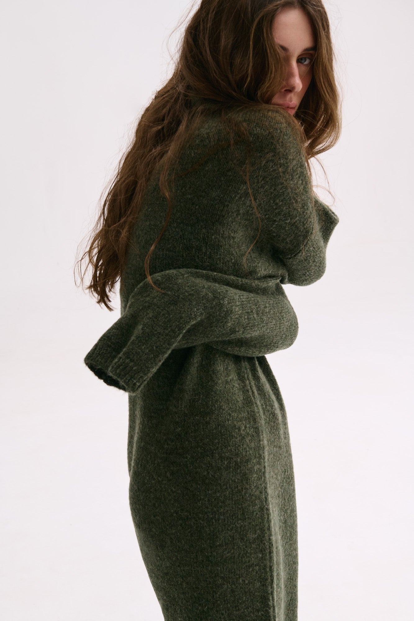 OVERSIZED KNITTED DRESS POLO OLIVE