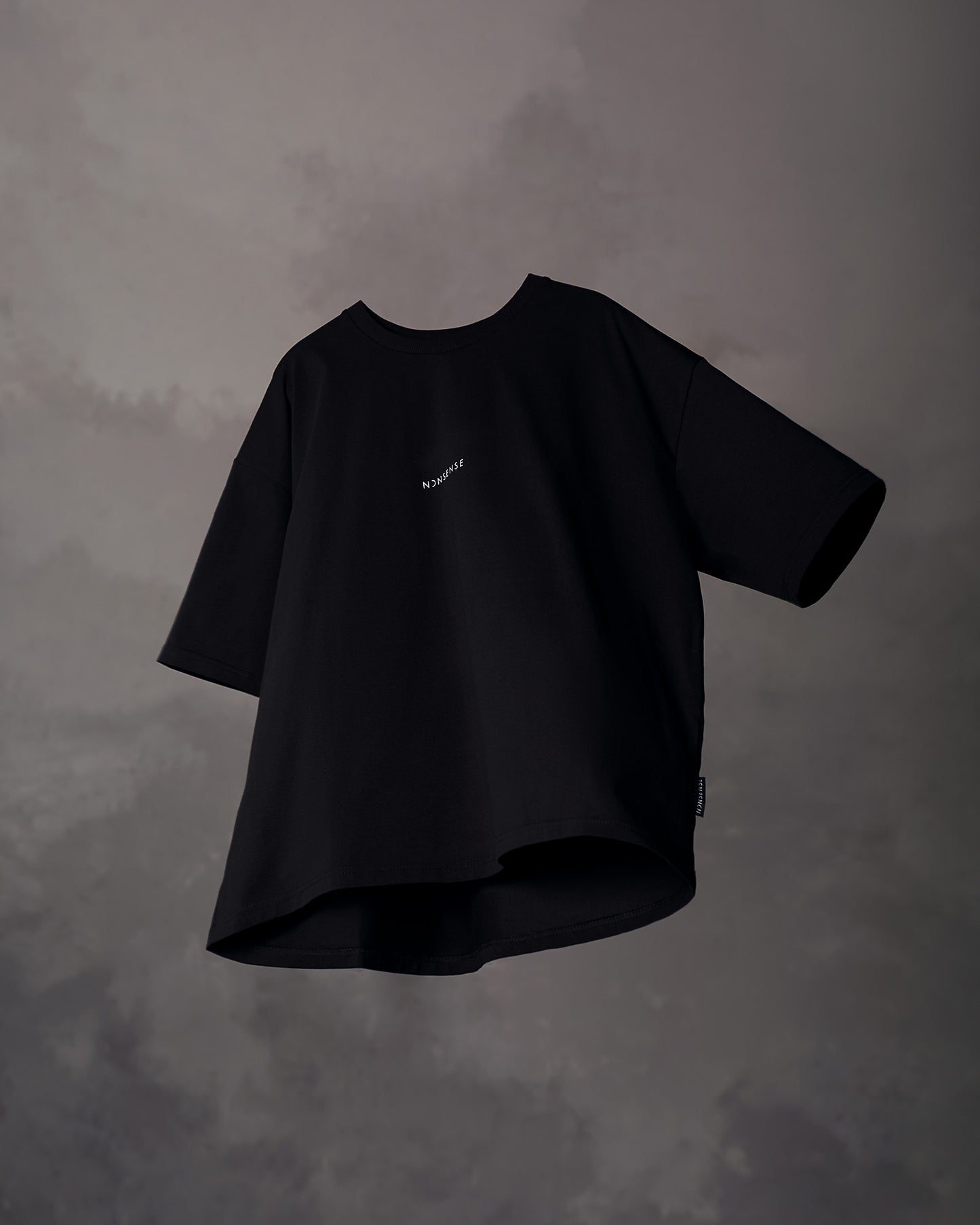 T-SHIRT BLACK