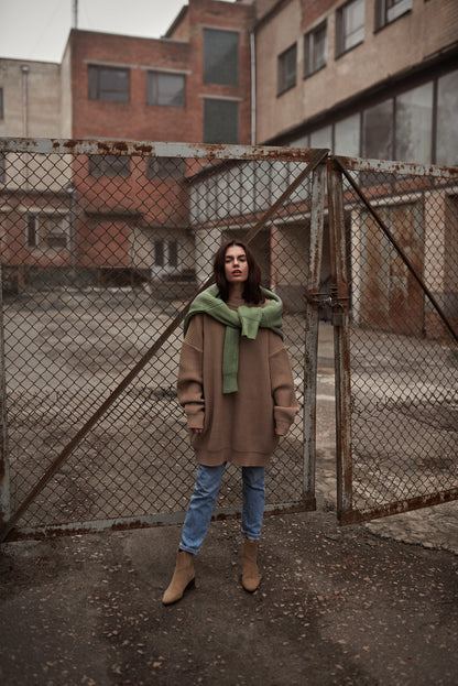 BASIC OVERSIZED SWEATER MILK CHOCOLATE